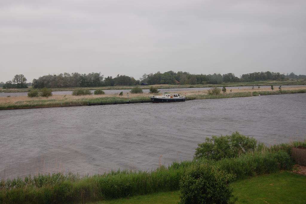 Buitenplaats T Ges Sneek Bagian luar foto